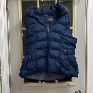 Denver Haynes Blue puffy Vest with removal hood with removable faux fur trim